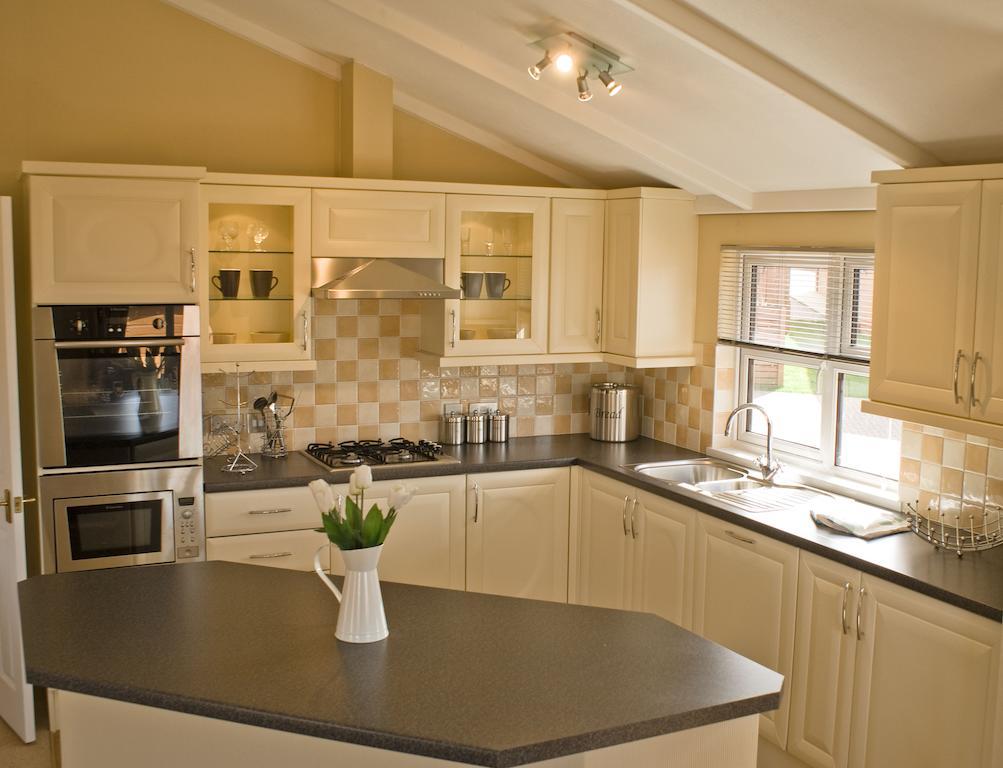 Mullacott Park Villa อิลฟราคูมบ์ ห้อง รูปภาพ