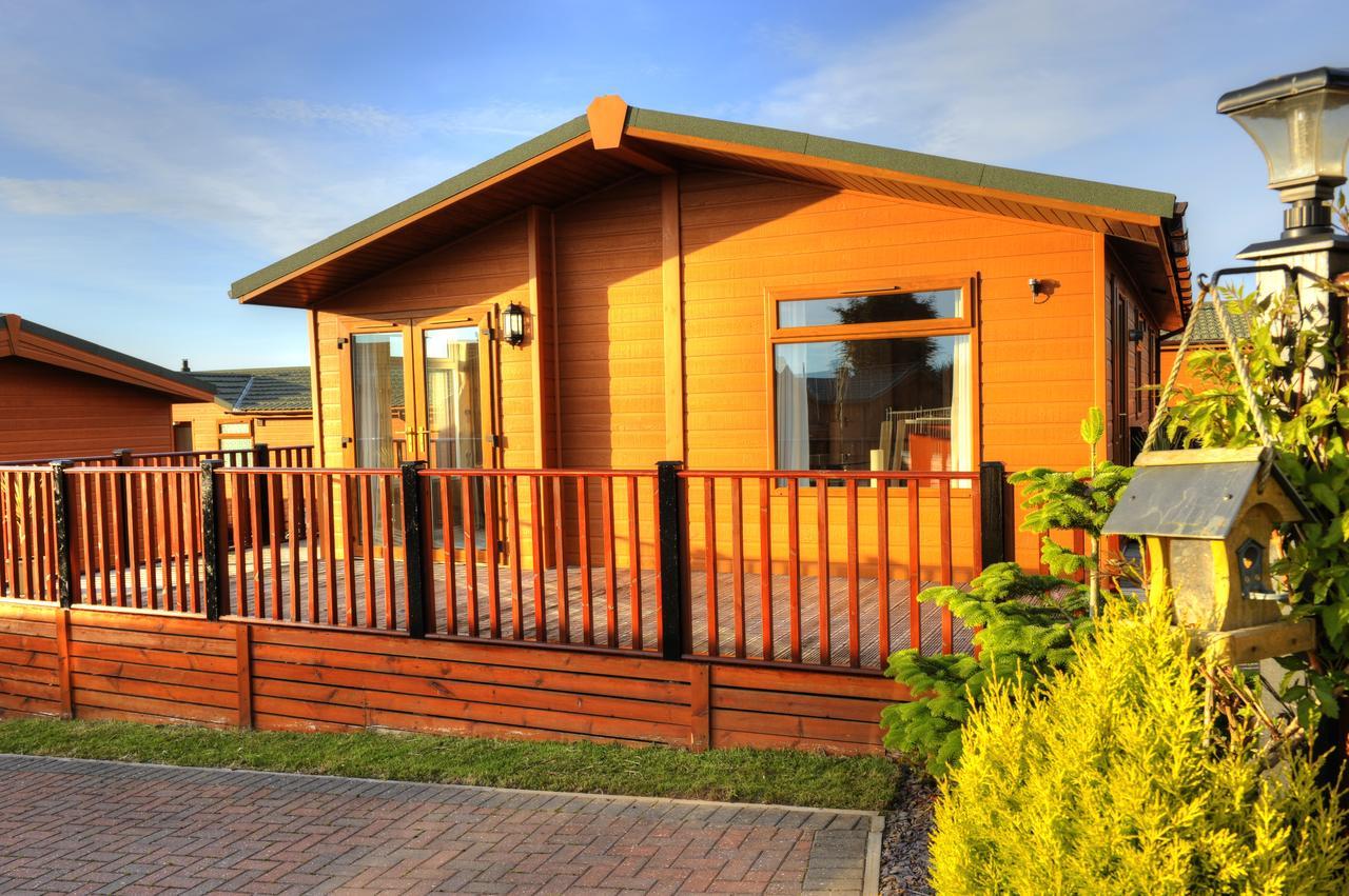 Mullacott Park Villa อิลฟราคูมบ์ ภายนอก รูปภาพ